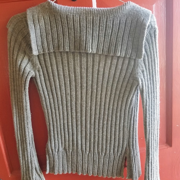 Gray cardigan sweater - Picture 2 of 4
